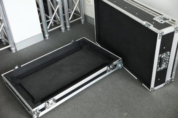 server case recessed castors 2