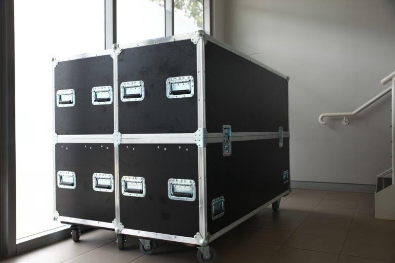 twin 75inches tv case 1