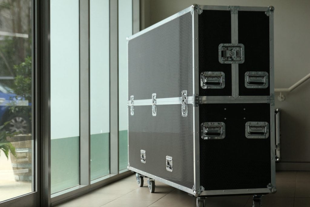 TV road case with split lid design