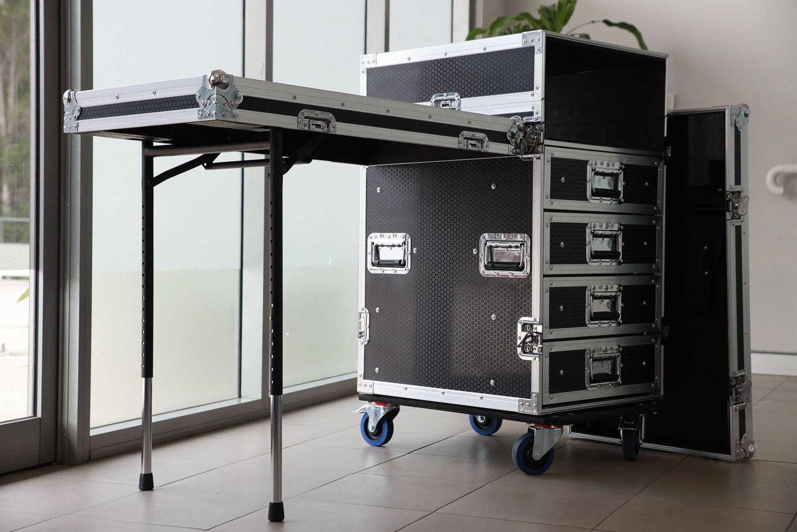 audio workstation road case