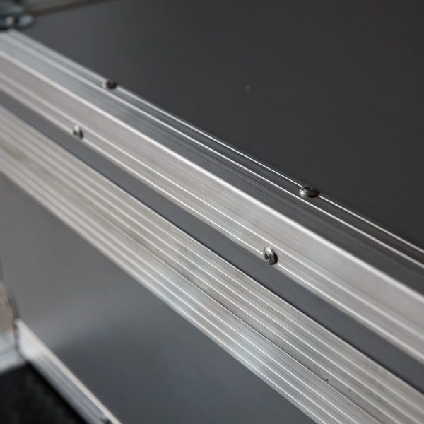 Aluminium Road Case Hybrid Edge Extrusion 3.0M 6MM Gap Armor Road Cases