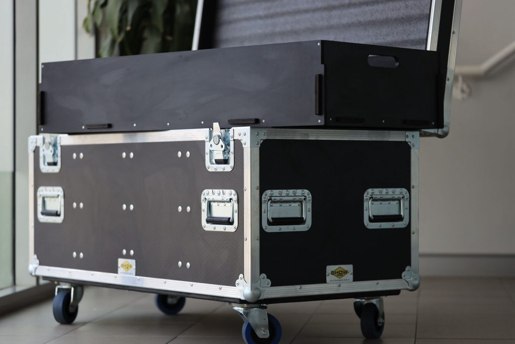 cable packer case with tray