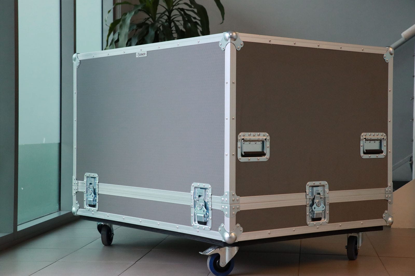 2 Bay Bench Road Case