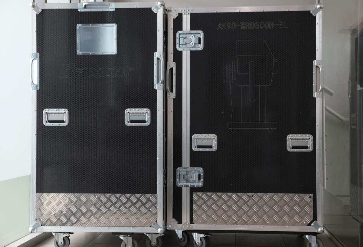 Improved transport case for medical device AK-98 - baxter