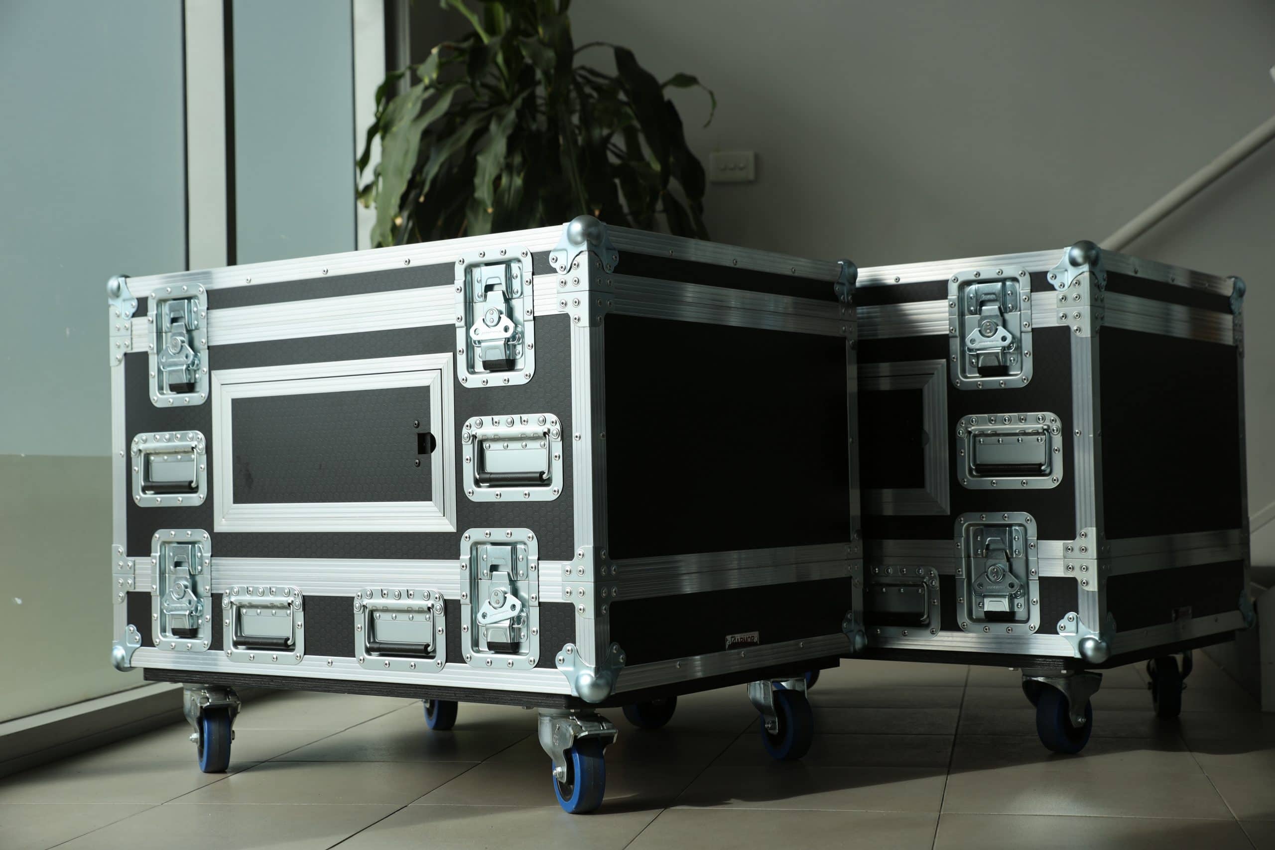 Road Case with removable front and top lids