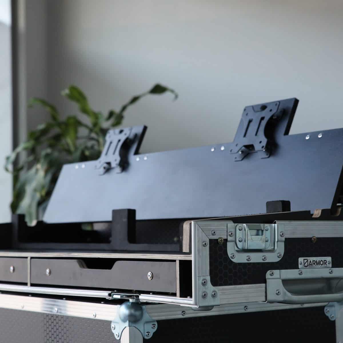 Case for PC Wing with split lid