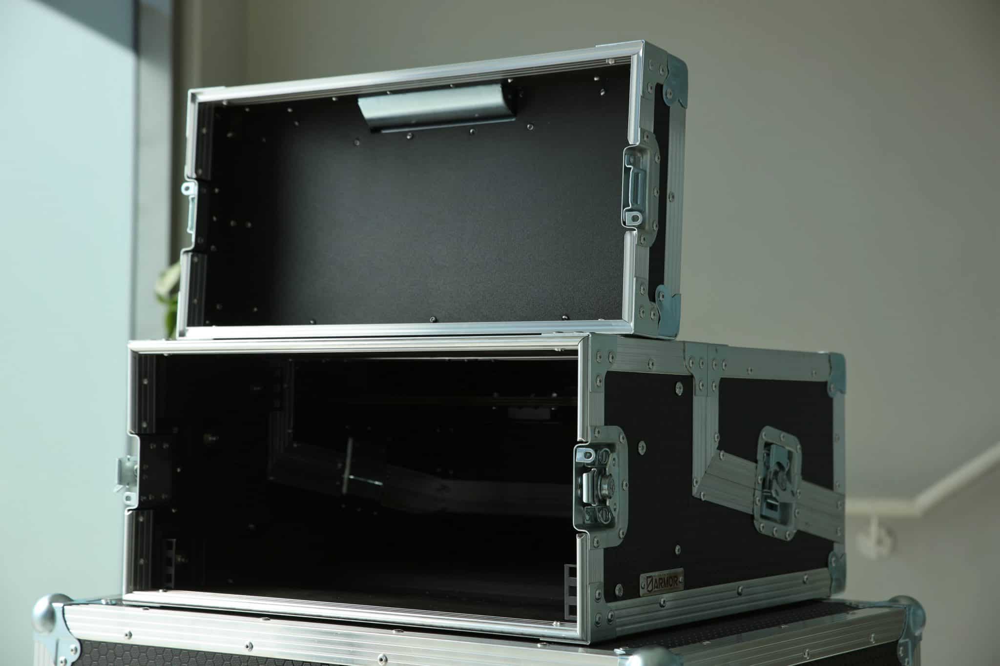 Case with torque hinges