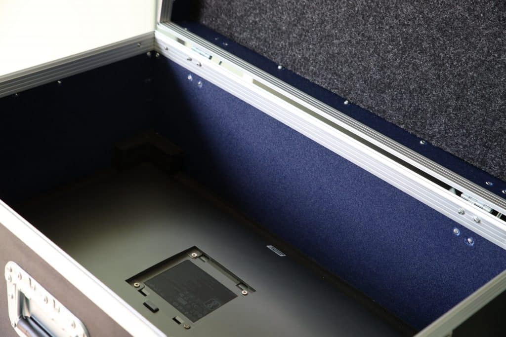 Case with lift out tray4