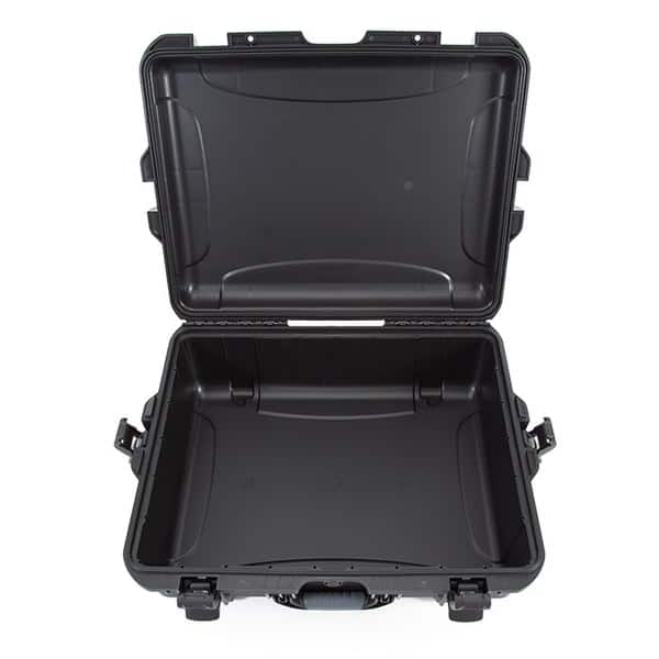 nanuk 945 black top view